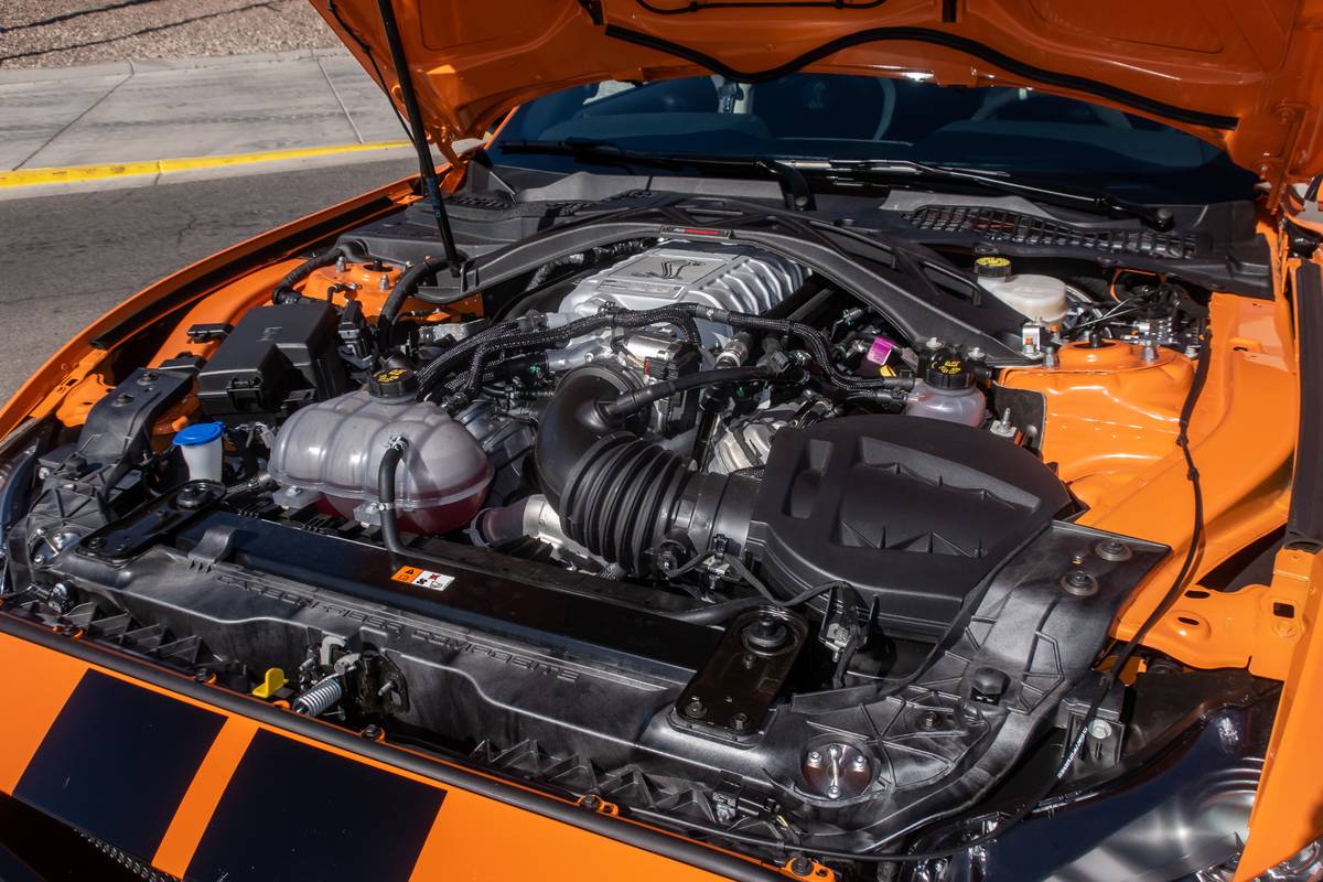 ford-mustang-shelby-gt500-2020-13-black--engine--exterior--orange.jpg