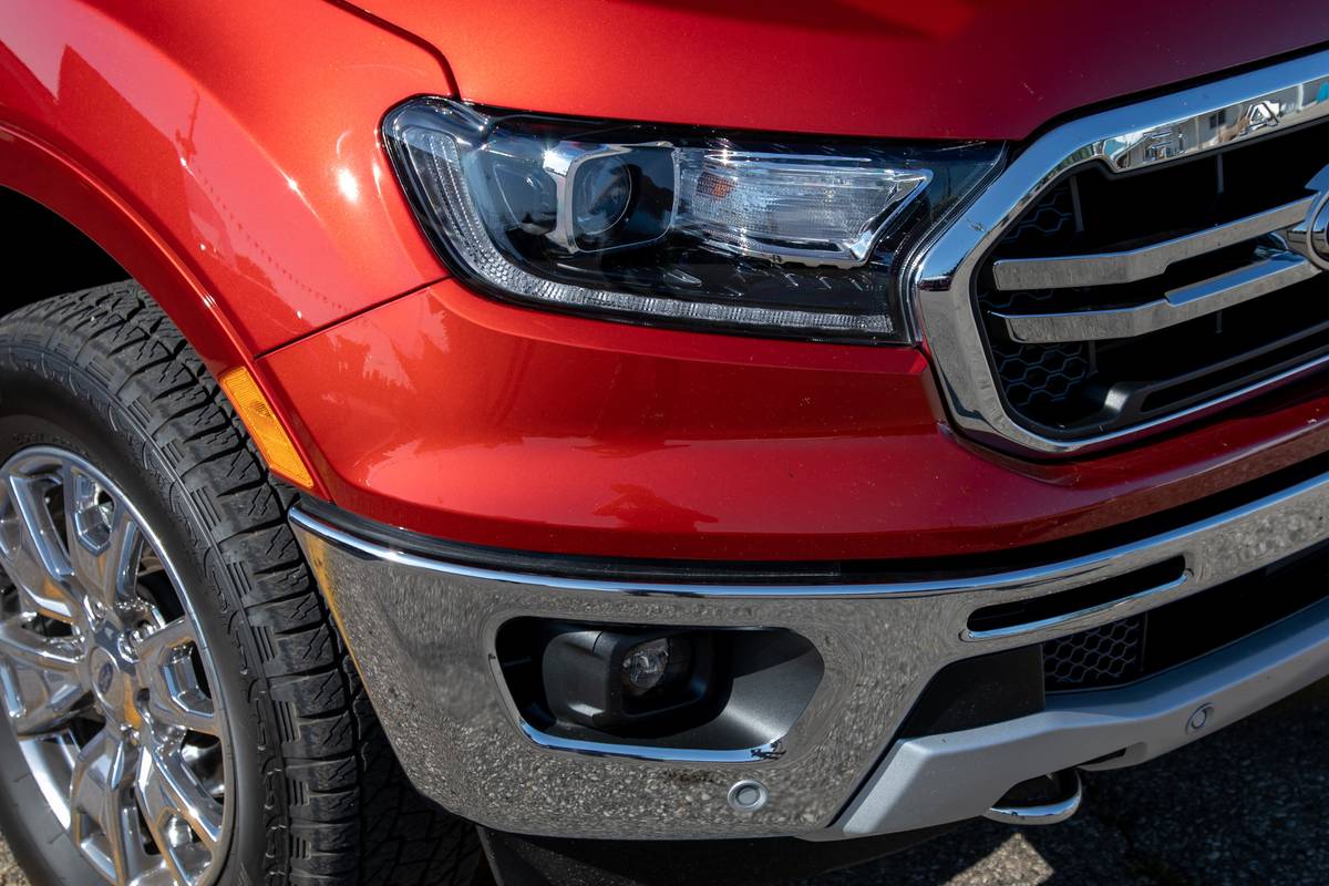 ford ranger 2019 09 exterior  front  headlights  red jpg