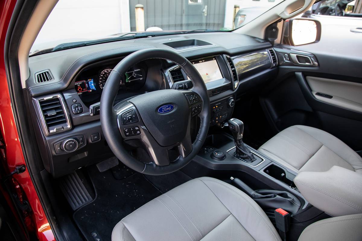 ford ranger 2019 33 front row  interior jpg
