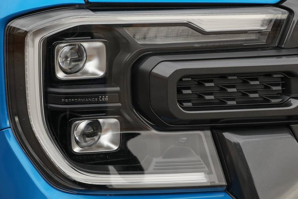 ford ranger lariat 2024 05 exterior headlight blue scaled jpg