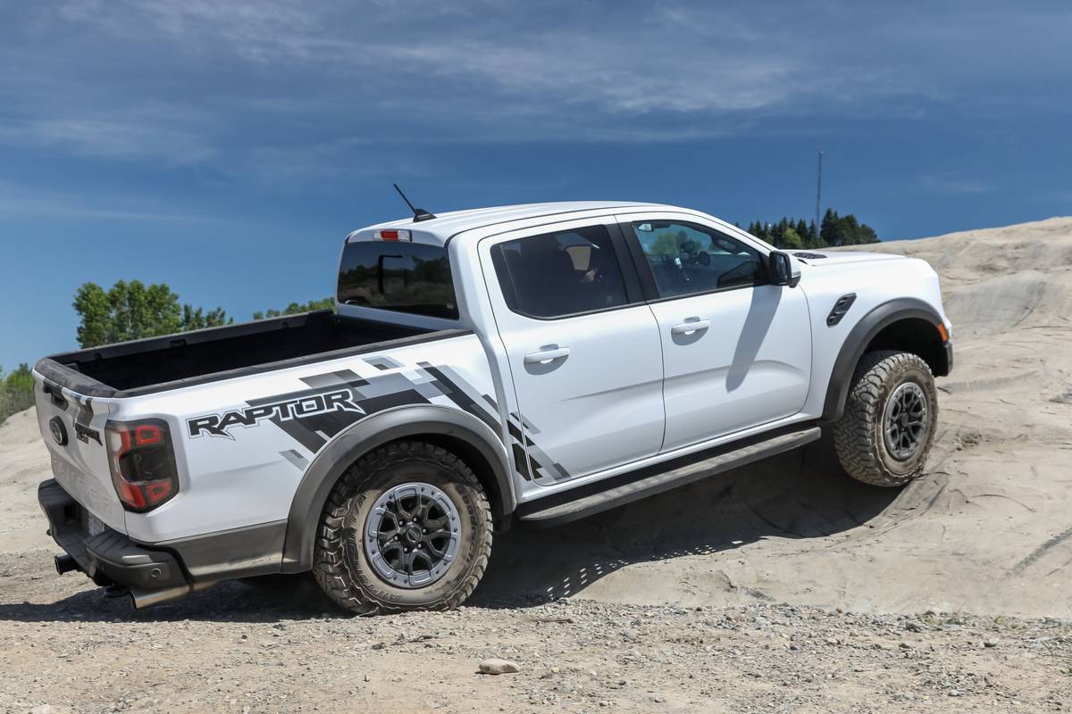 ford ranger raptor supercrew 4x4 2024 06 exterior offroad rear angle scaled jpg