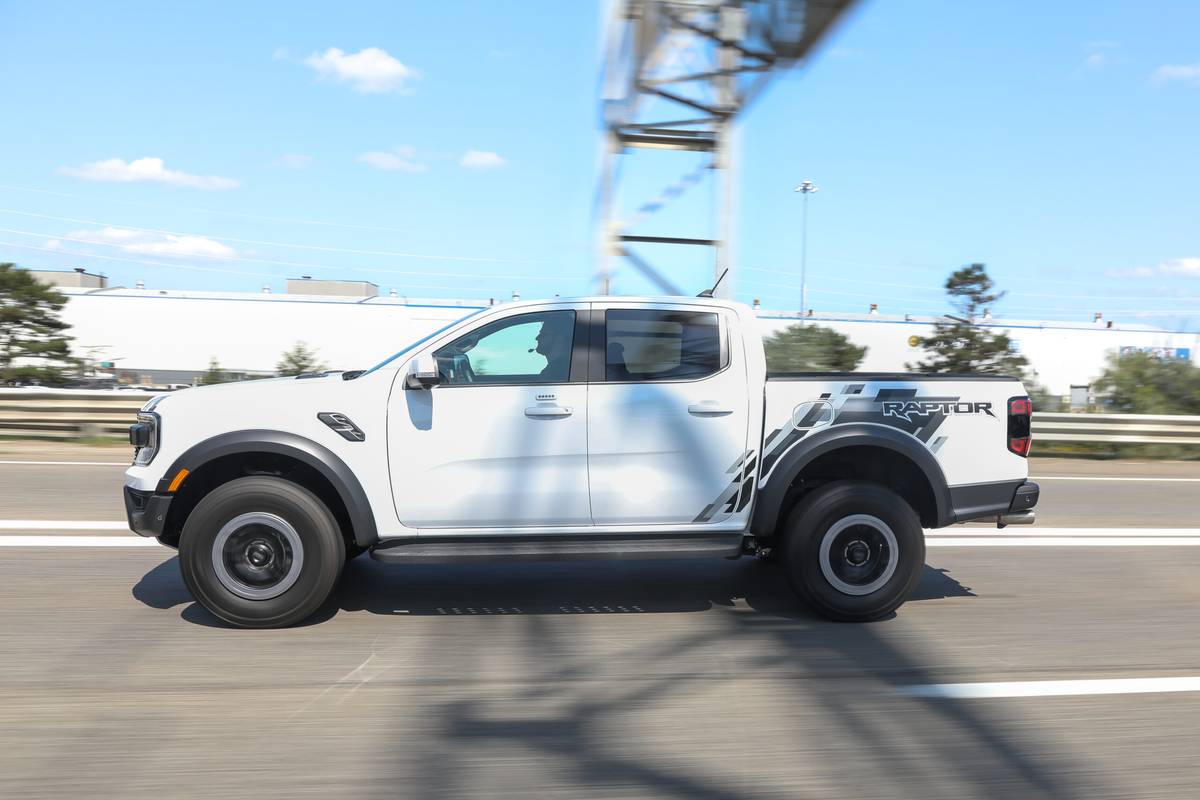 ford ranger raptor supercrew 4x4 2024 16 exterior dynamic profile scaled jpg