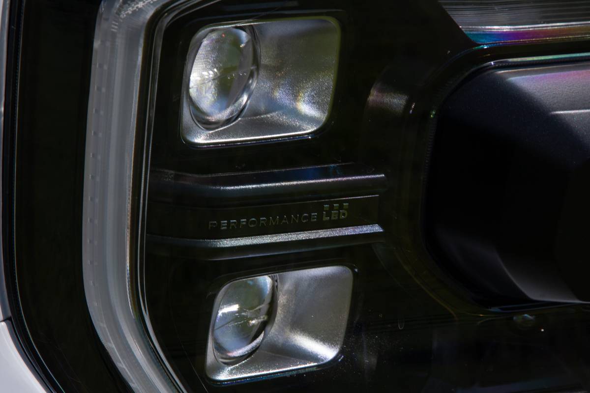 ford ranger raptor supercrew 4x4 2024 22 exterior foglight scaled jpg