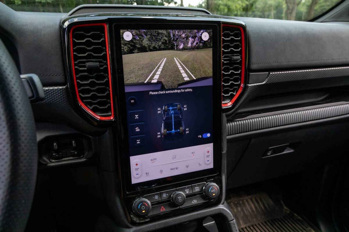 ford ranger raptor supercrew 4x4 2024 74 interior center stack display scaled jpg