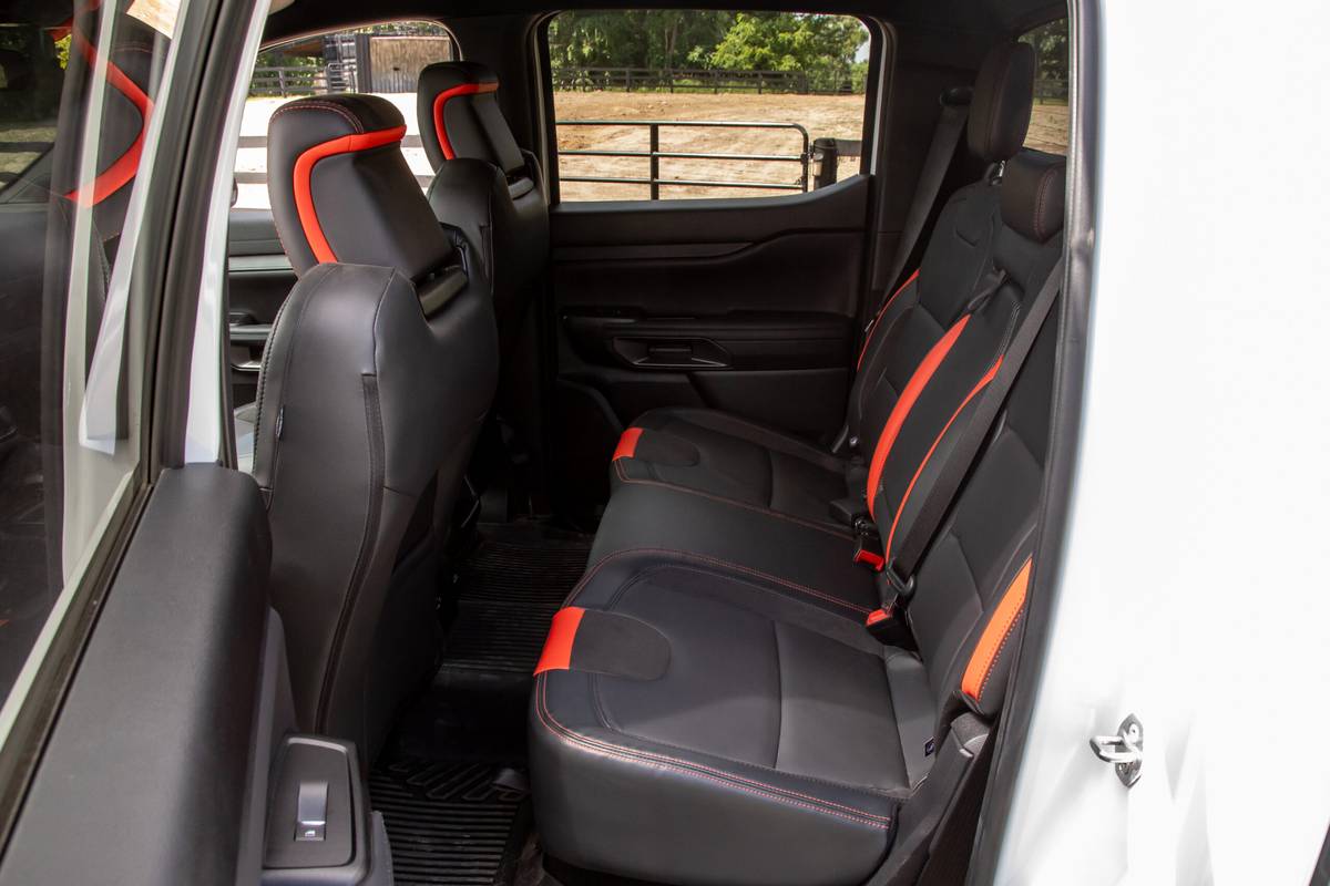 ford ranger raptor supercrew 4x4 2024 81 interior backseat scaled jpg