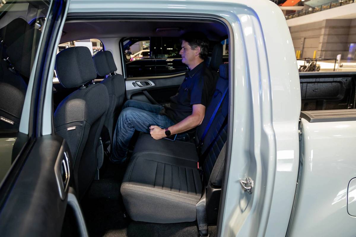 2022 Ford Maverick Vs. 2021 Ford Ranger How Do Their Interiors Compare