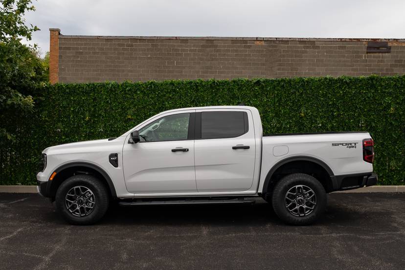 ford-ranger-xlt-2026-06-exterior-profile