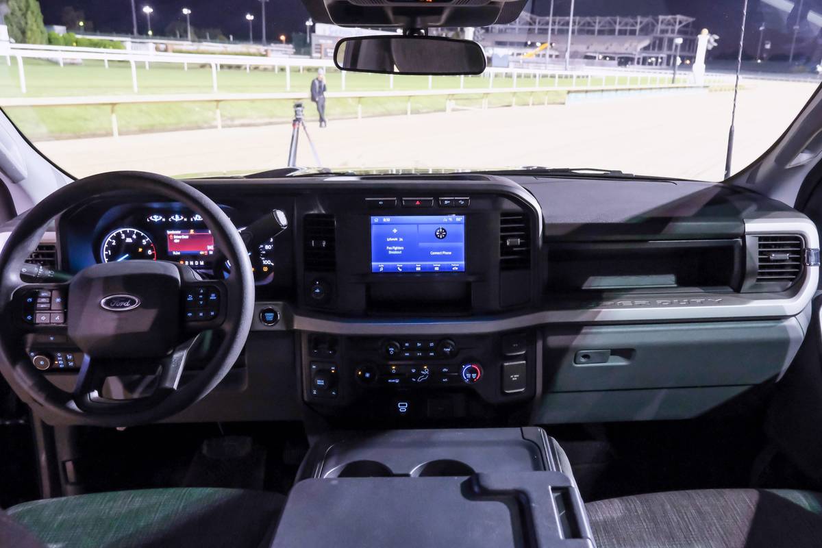 ford super duty f 250 2023 17 interior front row scaled jpg