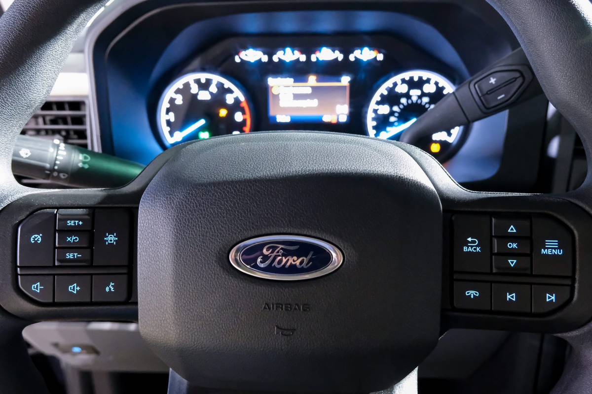 ford super duty f 250 2023 19 interior steering wheel controls scaled jpg