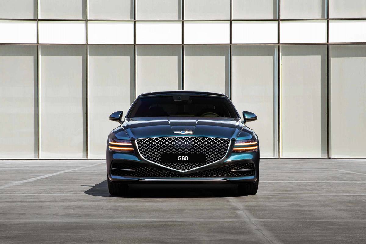 2021 Genesis G80 Big on New Tech Big on Its Face Cars