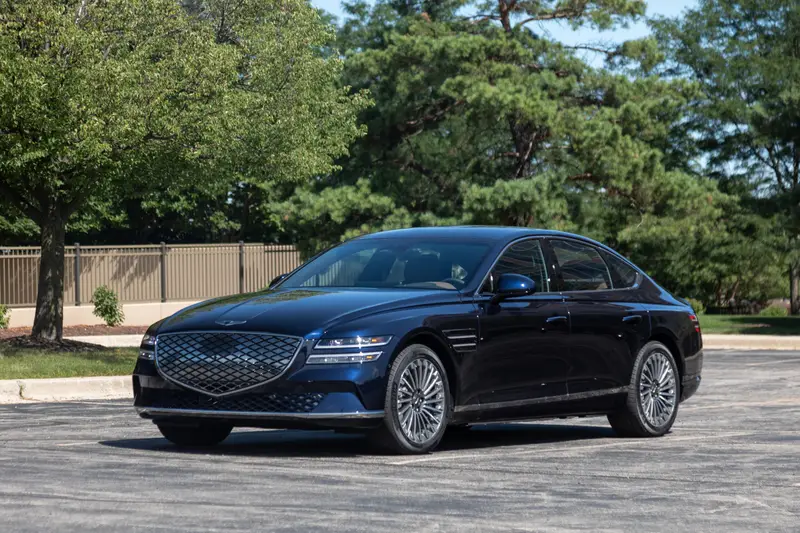 genesis-electrified-g80-2023-01-exterior-front-angle