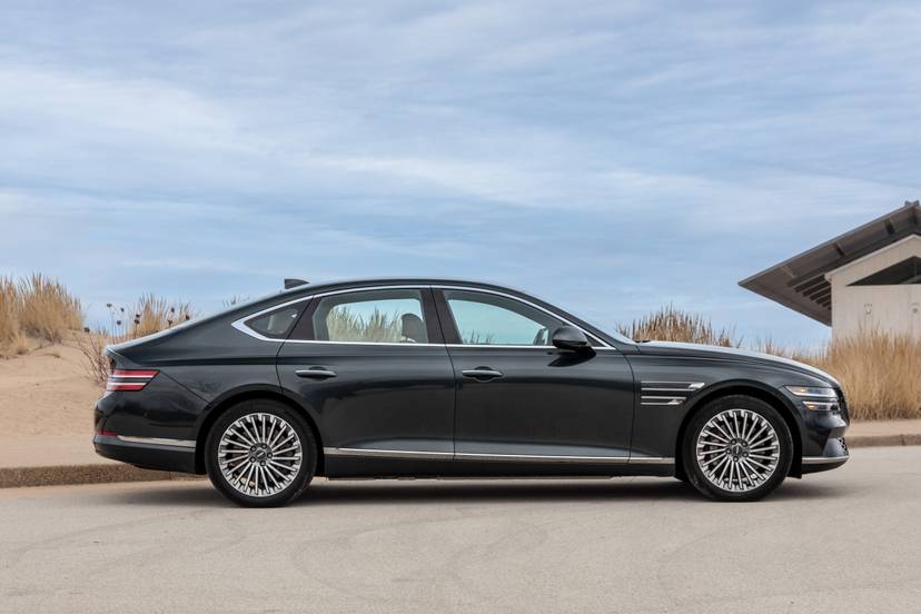 2024 Genesis G80 Specs, Price, MPG & Reviews