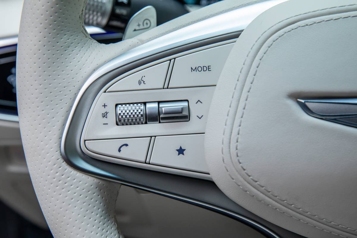 genesis electrified gv70 2023 23 interior steering wheel controls scaled jpg
