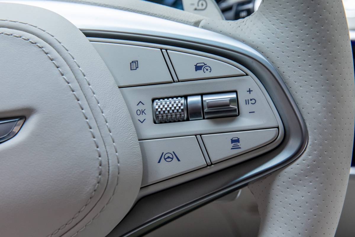 genesis electrified gv70 2023 25 interior steering wheel controls scaled jpg