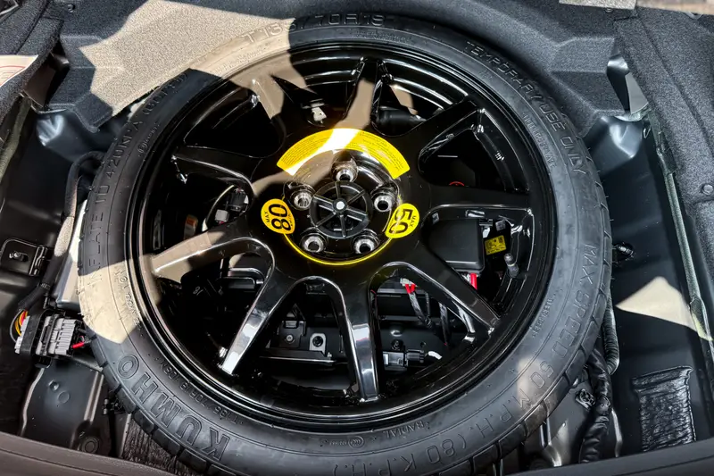 genesis-g80-3.5t-sport-prestige-2025-47-interior-cargo-spare