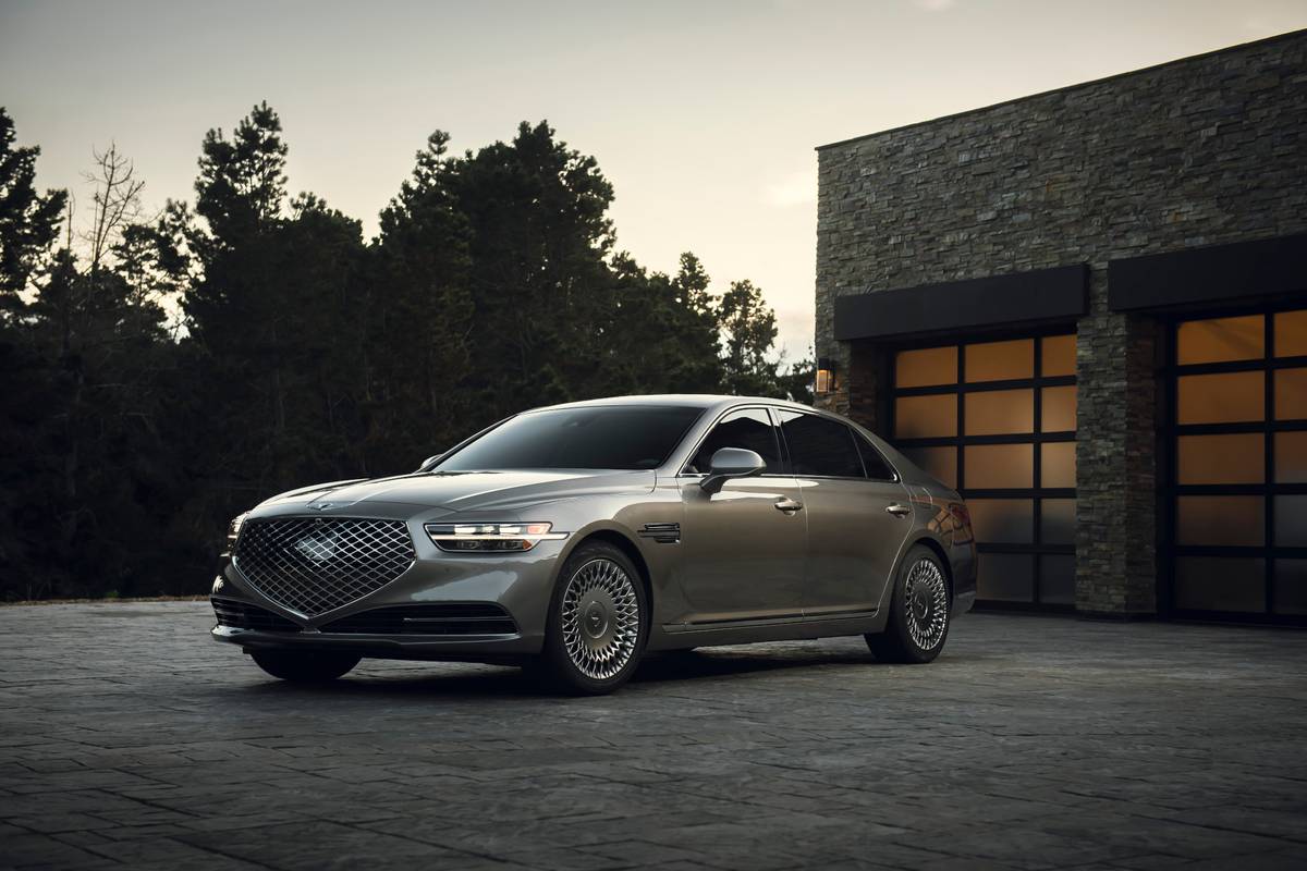genesis g90 2020 02 angle  exterior  front  silver jpg
