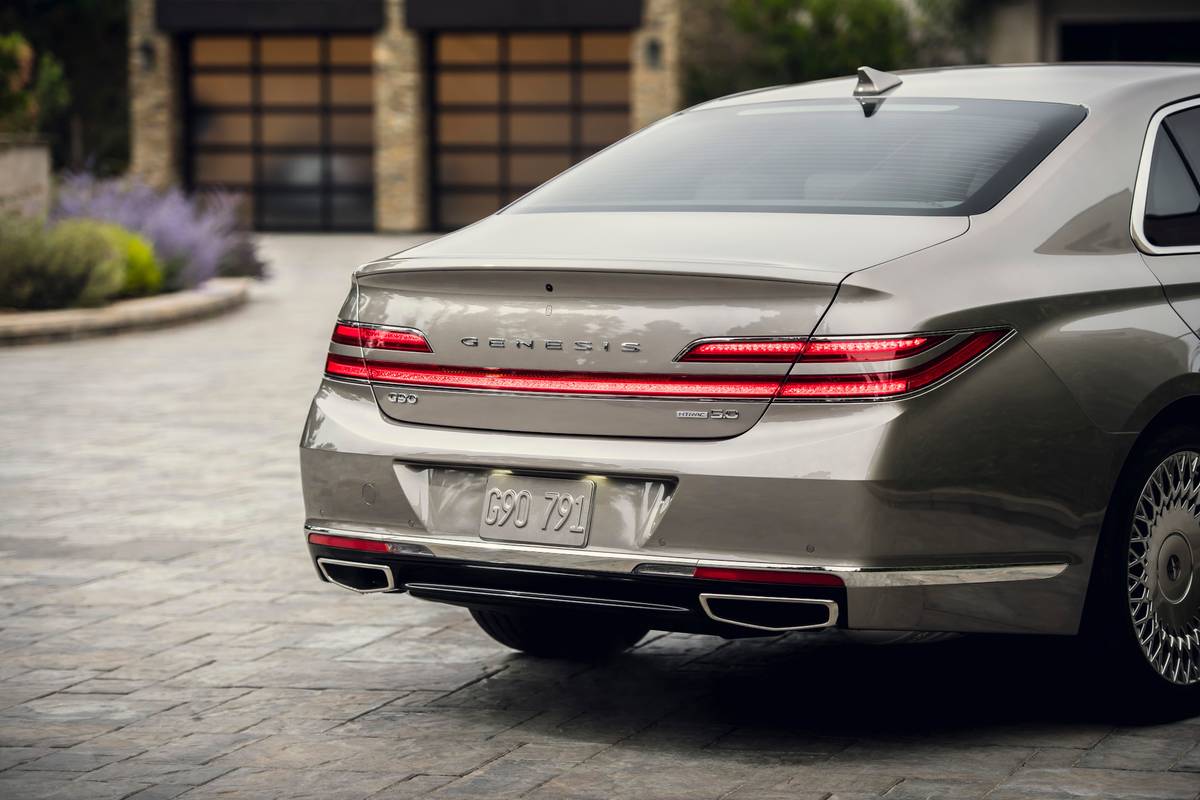 genesis g90 2020 04 angle  detail  exterior  rear  silver jpg