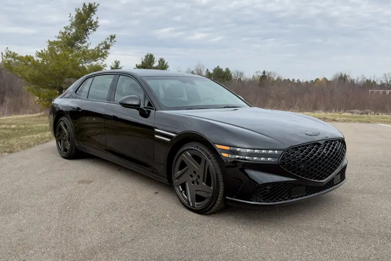 genesis-g90-2026-01-exterior-front-angle