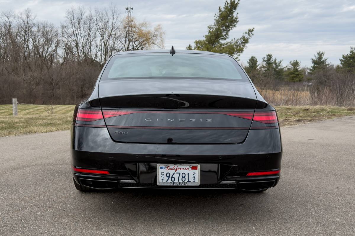 genesis g90 2026 04 exterior rear scaled jpg