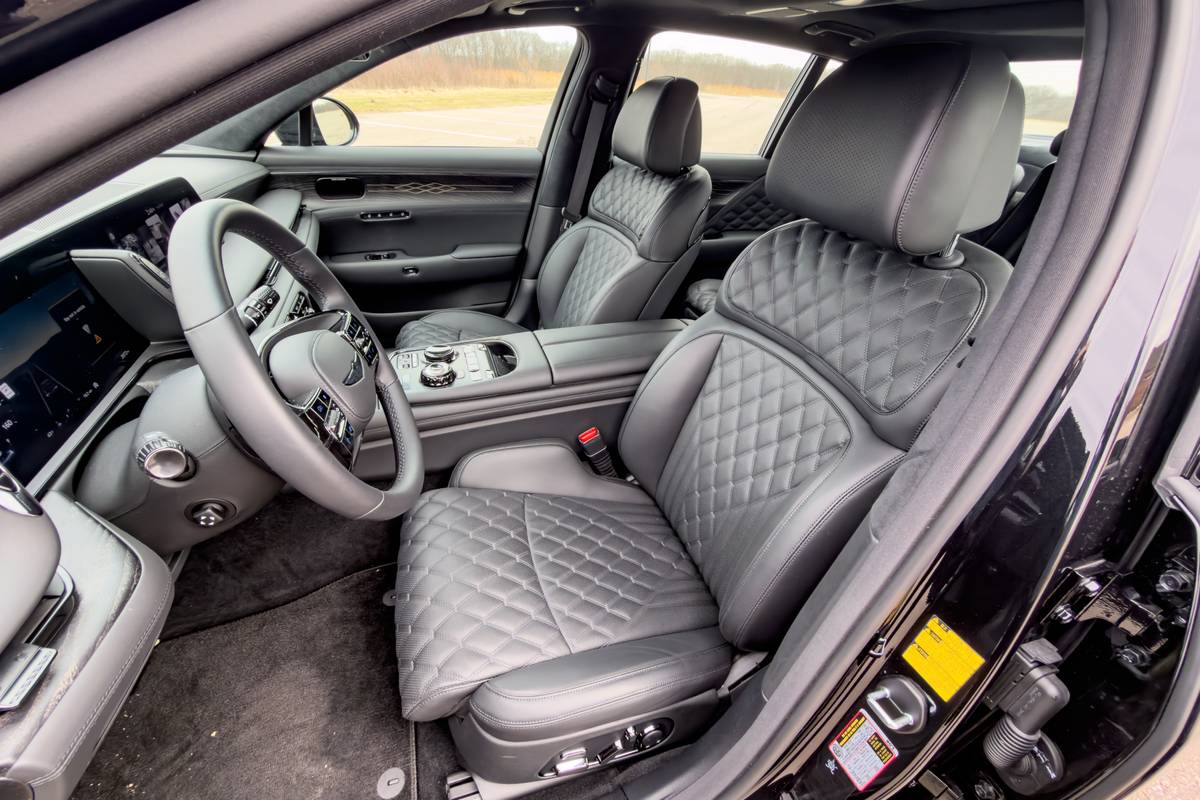 genesis g90 2026 10 interior front row seat jpg