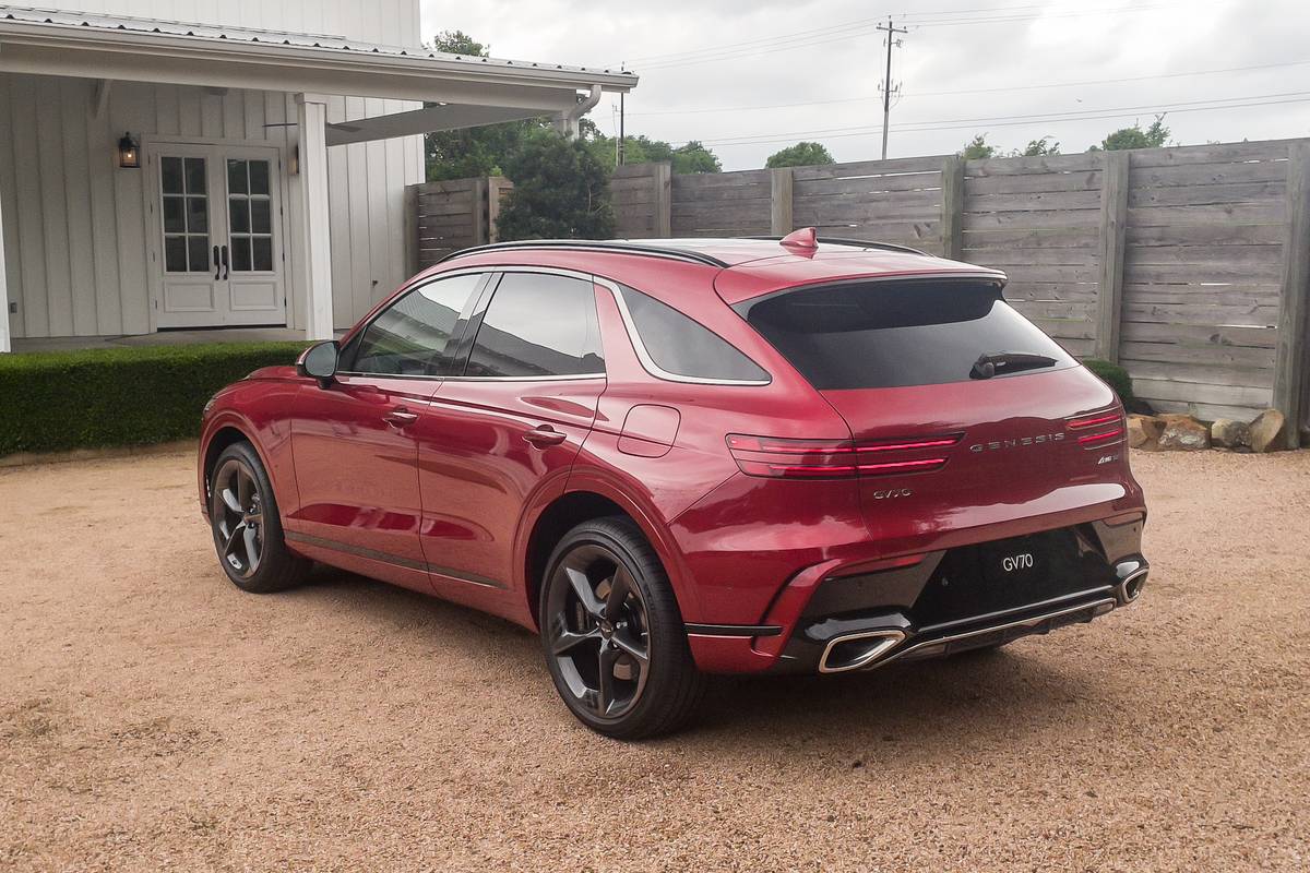 2026 Genesis GV70