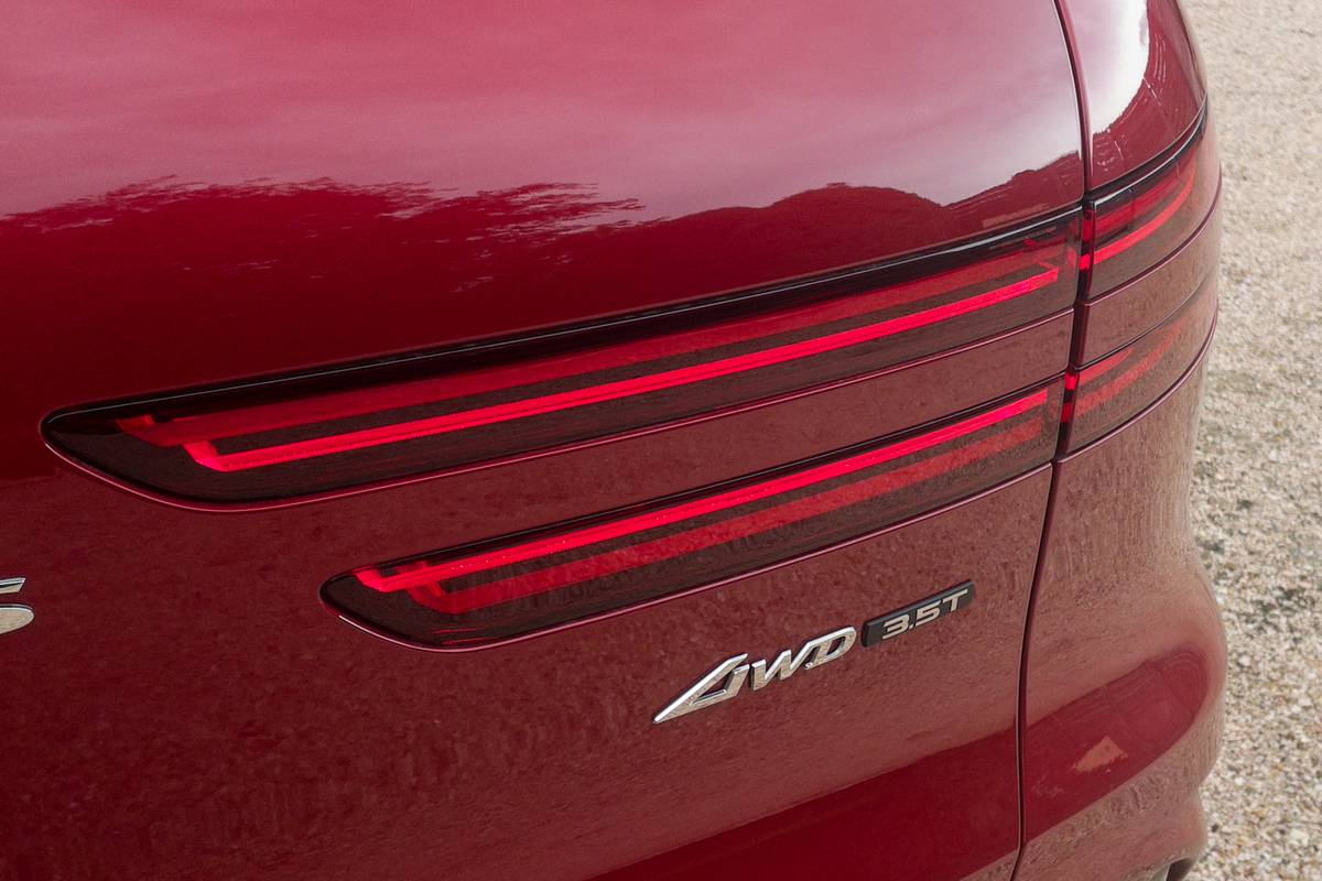 2026 Genesis GV70