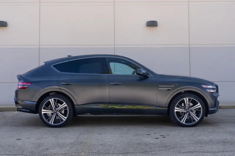 genesis-gv80-coupe-2025-05-exterior-profile-grey