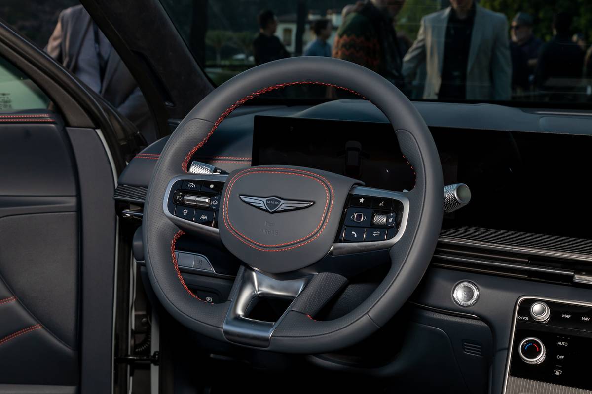 genesis gv80 coupe 2025 21 interior steering wheel jpg