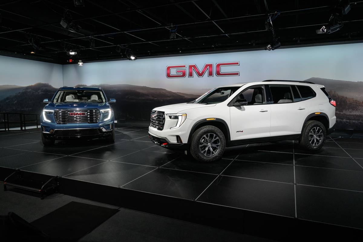 2024 GMC Acadia Up Close: Bigger and Better | Cars.com