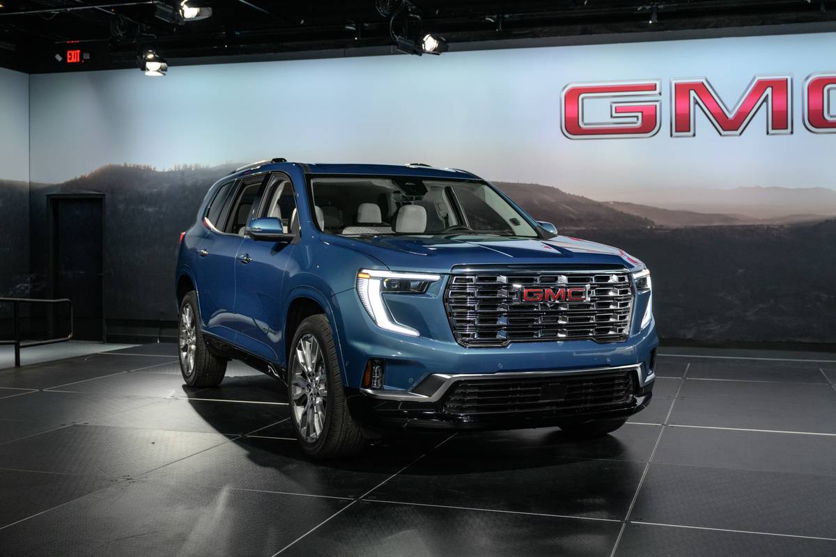 2024 GMC Acadia Up Close: Bigger and Better | Cars.com