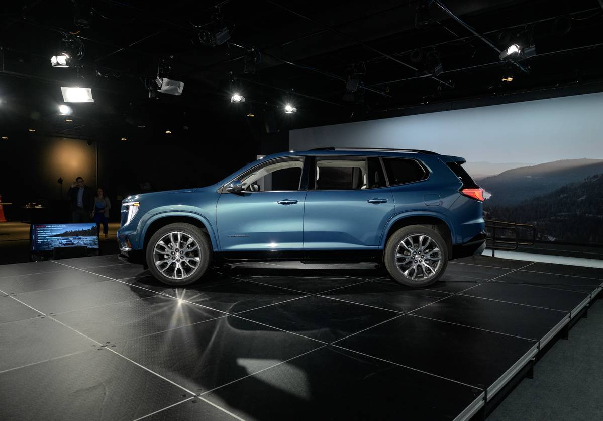 gmc acadia denali 2024 exterior profile sp 09 jpg