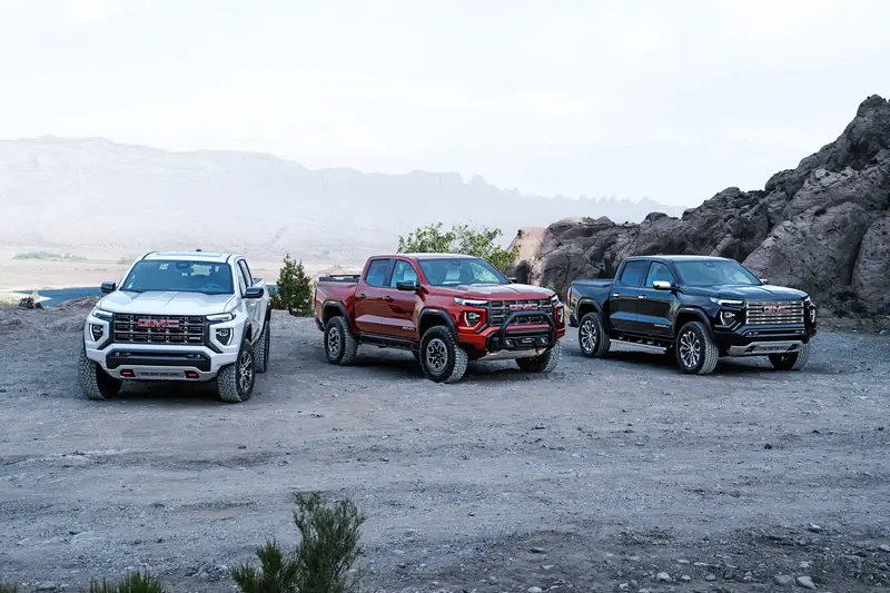 gmc-canyon-2025-exterior-oem-01