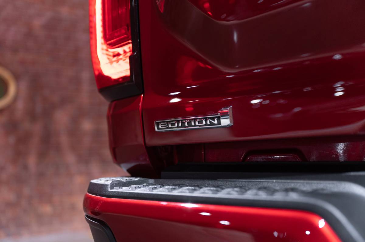 2023 GMC Canyon Up Close: Abandoning the Streets for the Hills | Cars.com