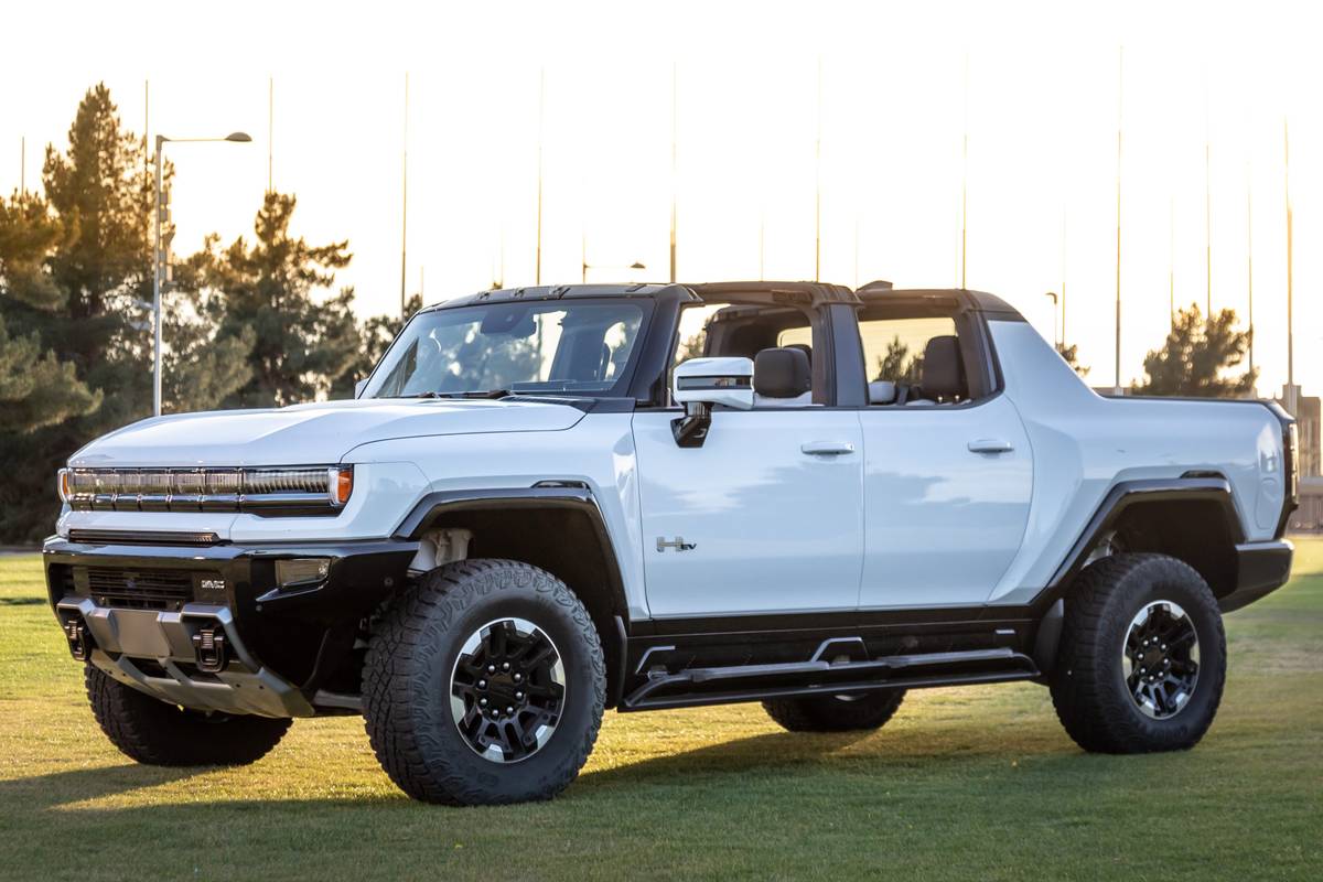gmc-hummer-ev-edition-one-2023-13-exterior-front-angle-suv-white
