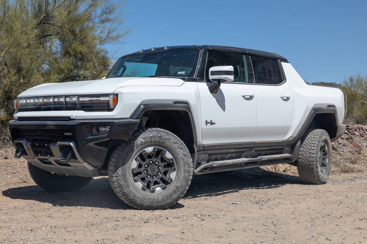 gmc-hummer-ev-edition-one-2023-19-exterior-front-angle-suv-white