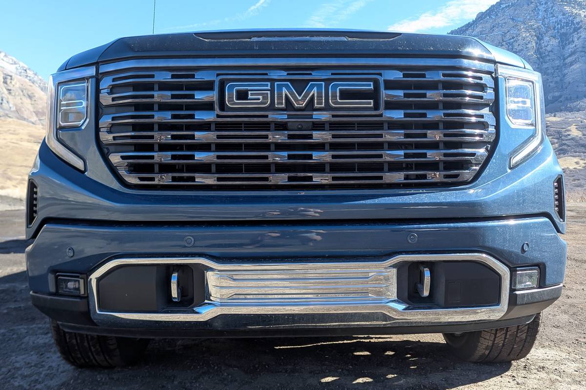 gmc sierra 1500 denali ultimate 2026 08 exterior front scaled jpg