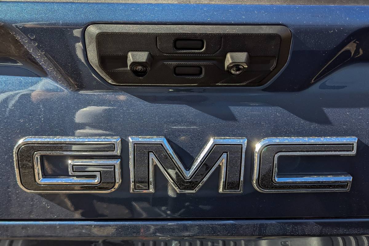 gmc sierra 1500 denali ultimate 2026 12 exterior rear camera scaled jpg
