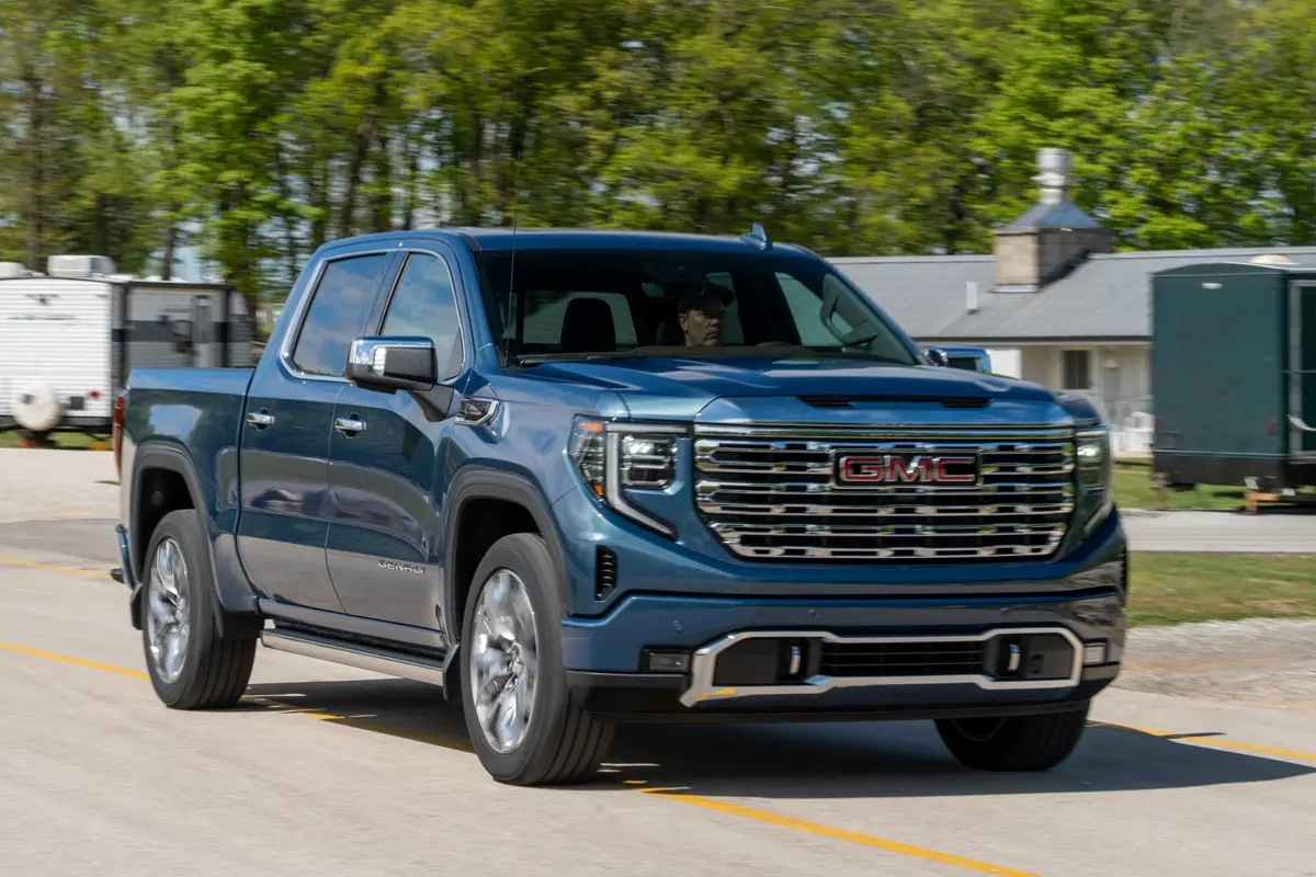 gmc sierra 1500 diesel 2026 35 exterior dynamic profile jpg