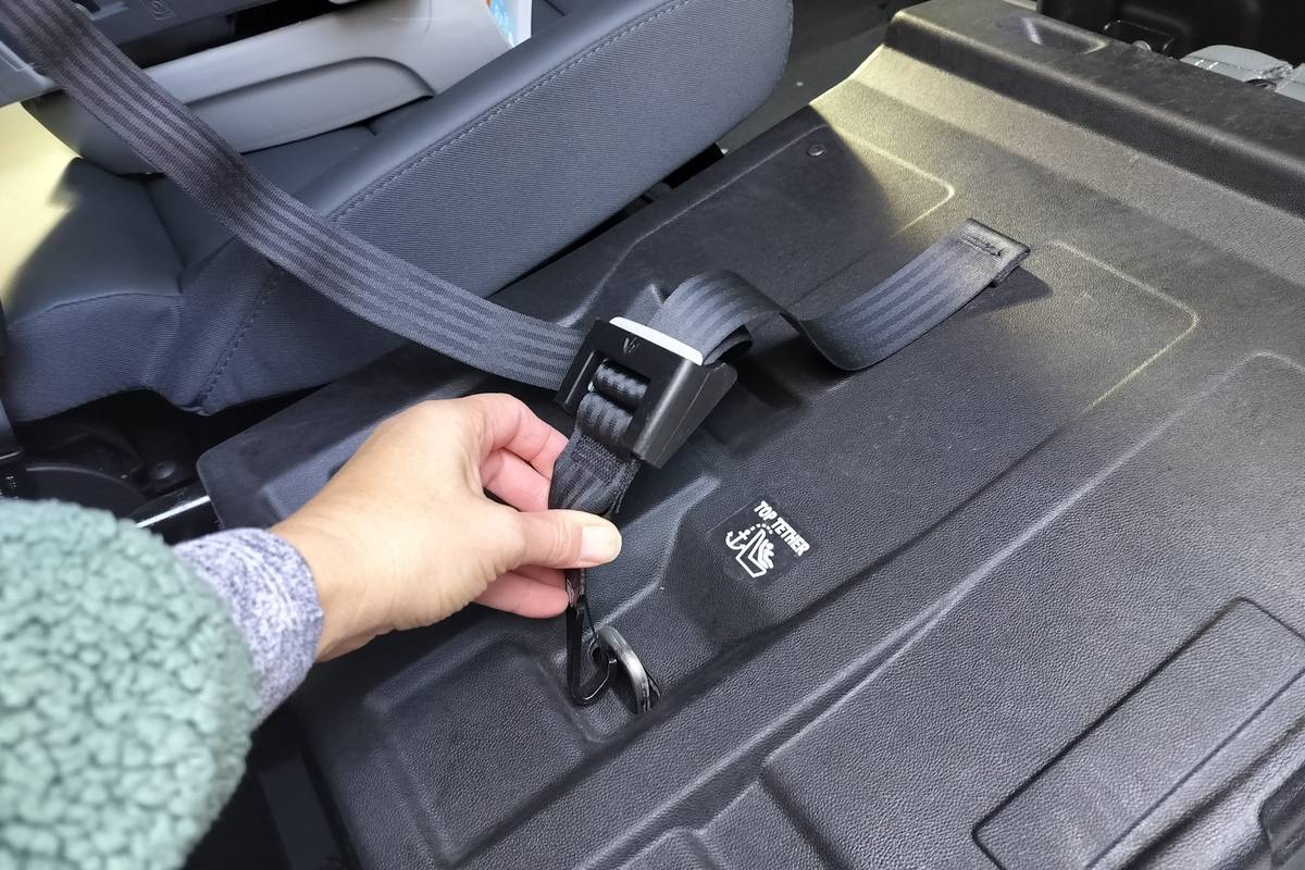 gmc sierra ev 2026 interior csc 02 jpg