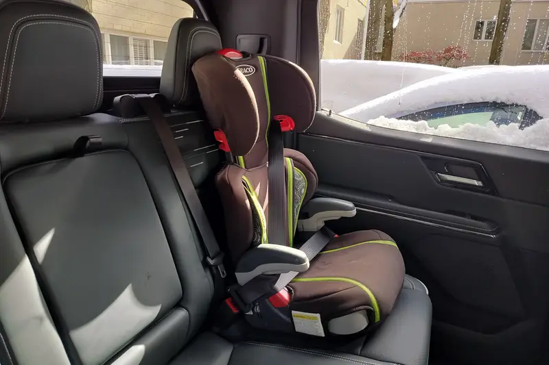 gmc-sierra-ev-2026-interior-csc-03