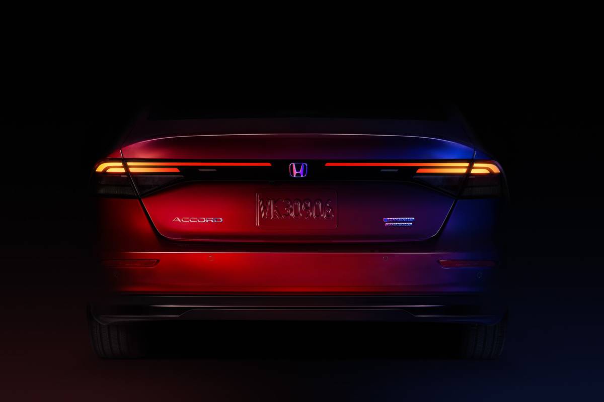 Honda Teases New Accord for 2023 | Cars.com