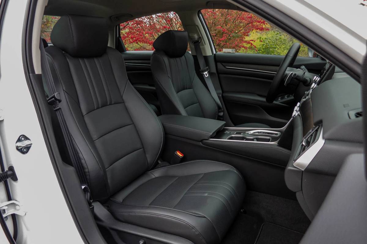 honda accord hybrid 2021 14 front row  interior  seats jpg