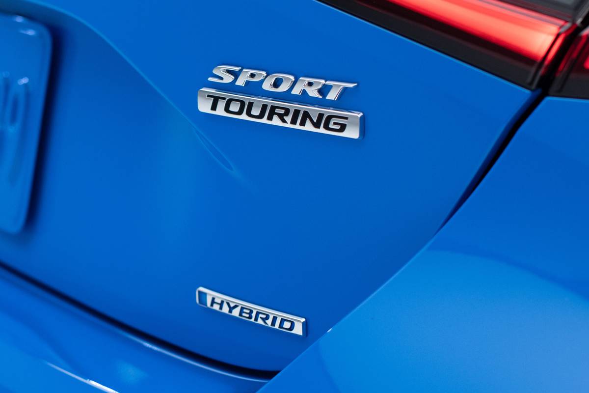 honda civic 2025 09 exterior rear badge scaled jpg
