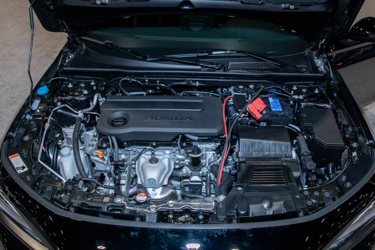 honda civic hatch sport 2026 05 interior engine cas jpg