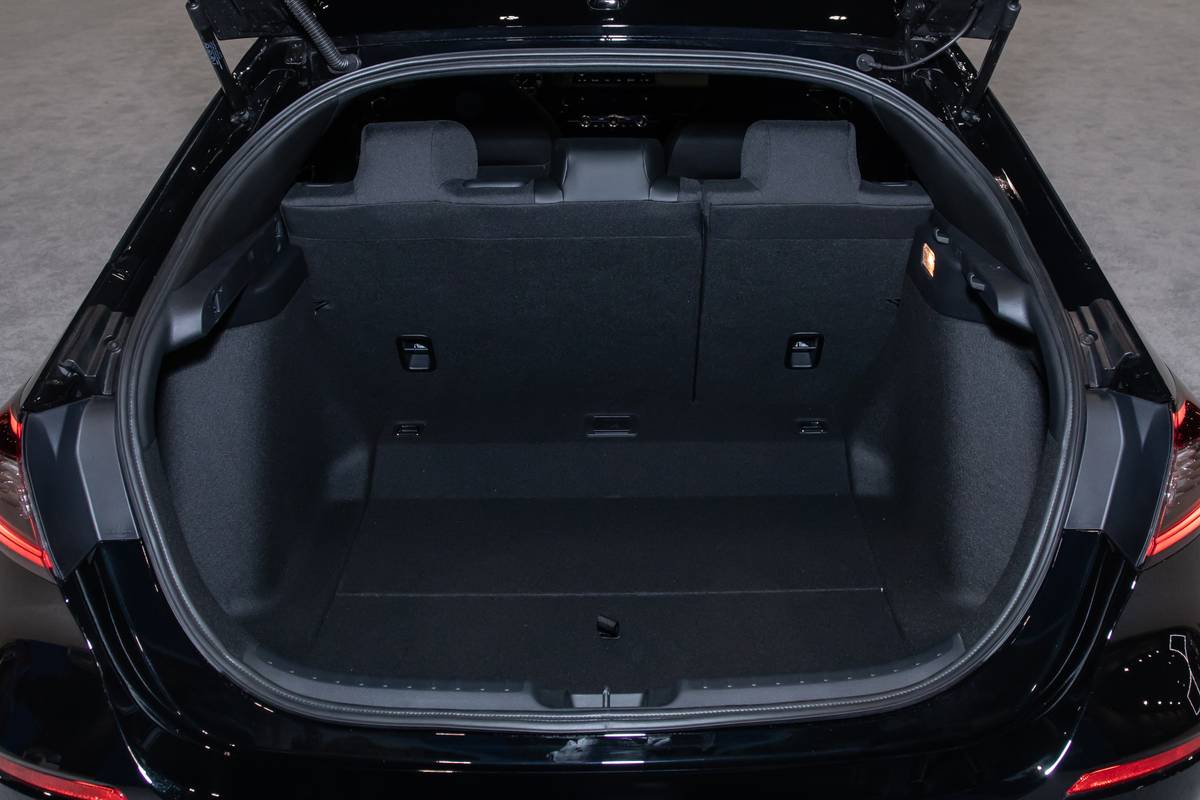 honda civic hatch sport 2026 10 interior cargo cas jpg
