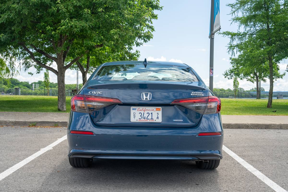 2025 Honda Civic Hybrid - Specs, Prices, MPG, Reviews & Photos | Cars.com