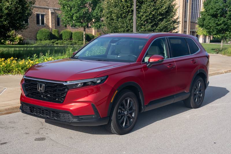 honda-cr-v-ex-l-2026-01-exterior-front-angle
