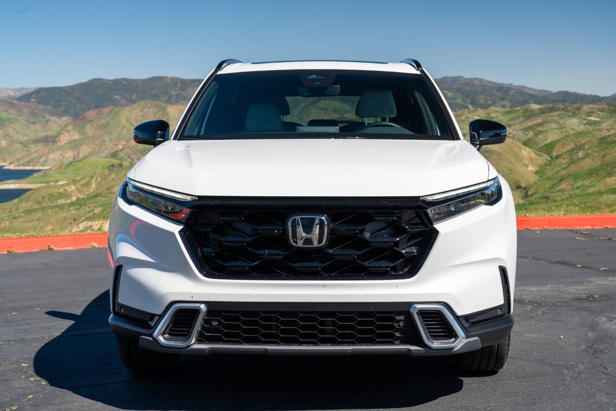 honda cr v hybrid sport touring 2026 02 exterior front scaled jpg