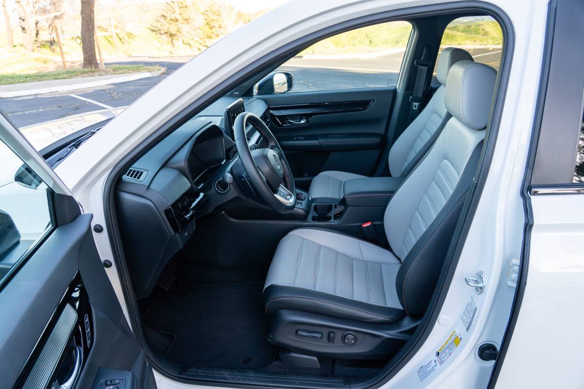 honda cr v hybrid sport touring 2026 12 interior front row scaled jpg