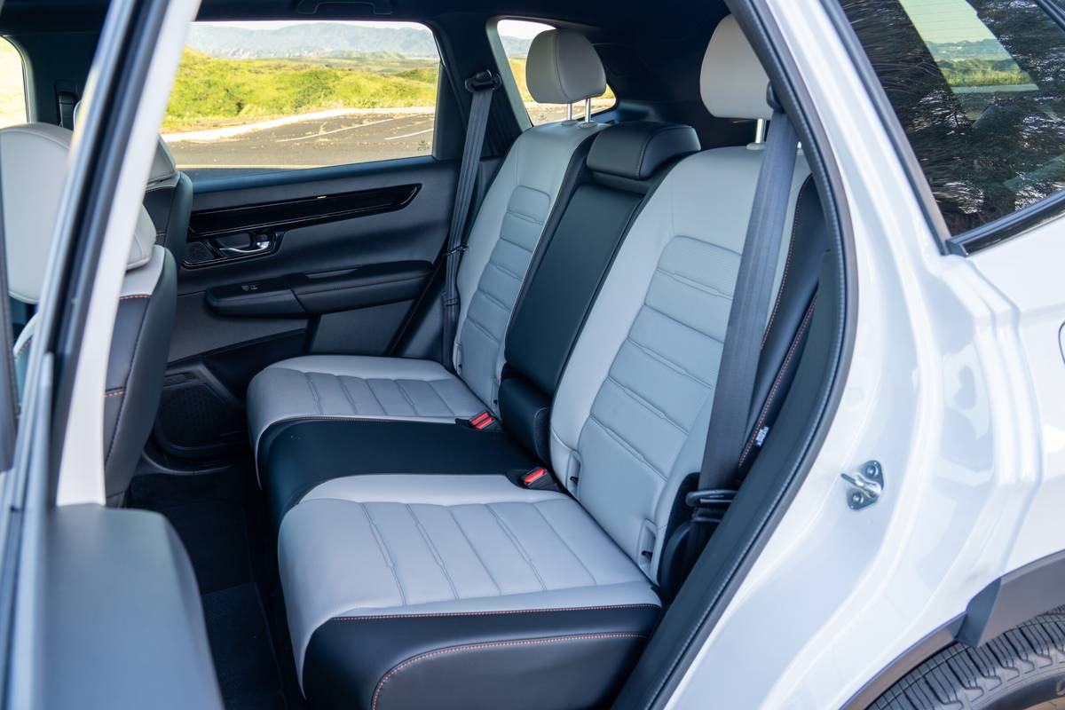 honda cr v hybrid sport touring 2026 38 interior second row scaled jpg